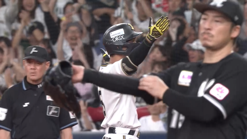 4回裏・B宗佑磨 三塁線を破る同点に追いつくタイムリーヒット!!